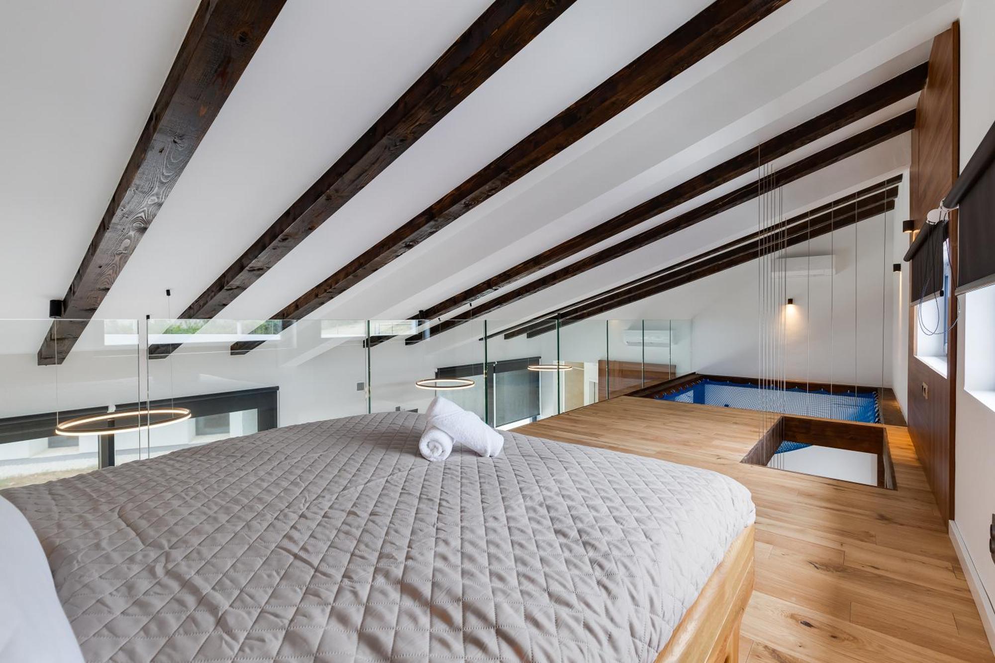 Villa T, Spacious With Heated Pool, Hot Tub & Sauna Rastevic Екстериор снимка