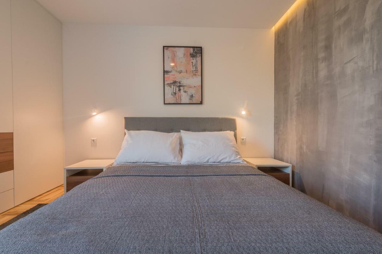 Villa T, Spacious With Heated Pool, Hot Tub & Sauna Rastevic Екстериор снимка